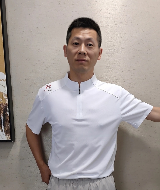 红旗下长大的第一张照片--云南上门女婿服务网